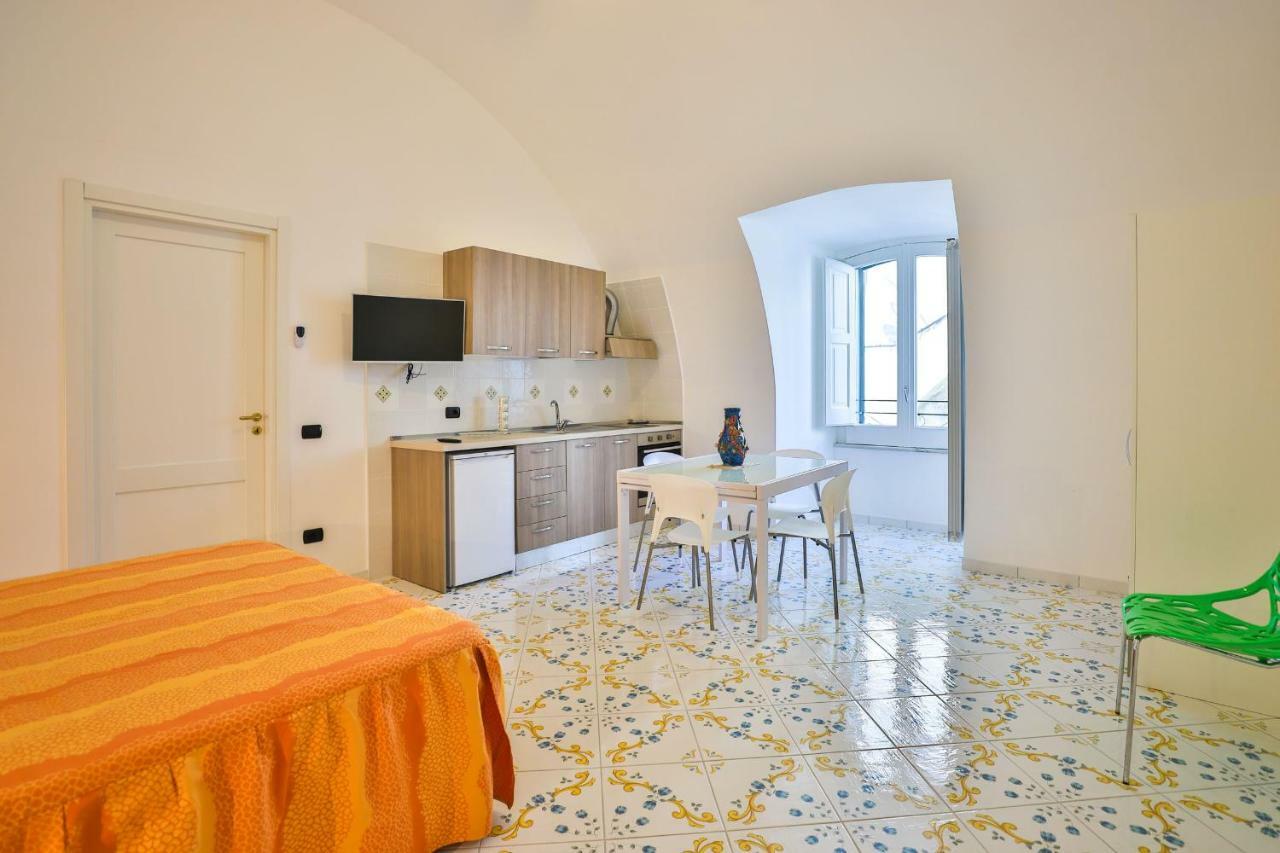Della Monica Rooms Vietri Exteriör bild
